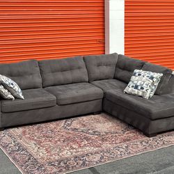 Raymour & Flanigan L Shape Sectional Couch Set Free Curbside Delivery 