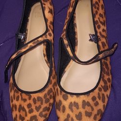 New Never Worn Leopard Flats Sz 9