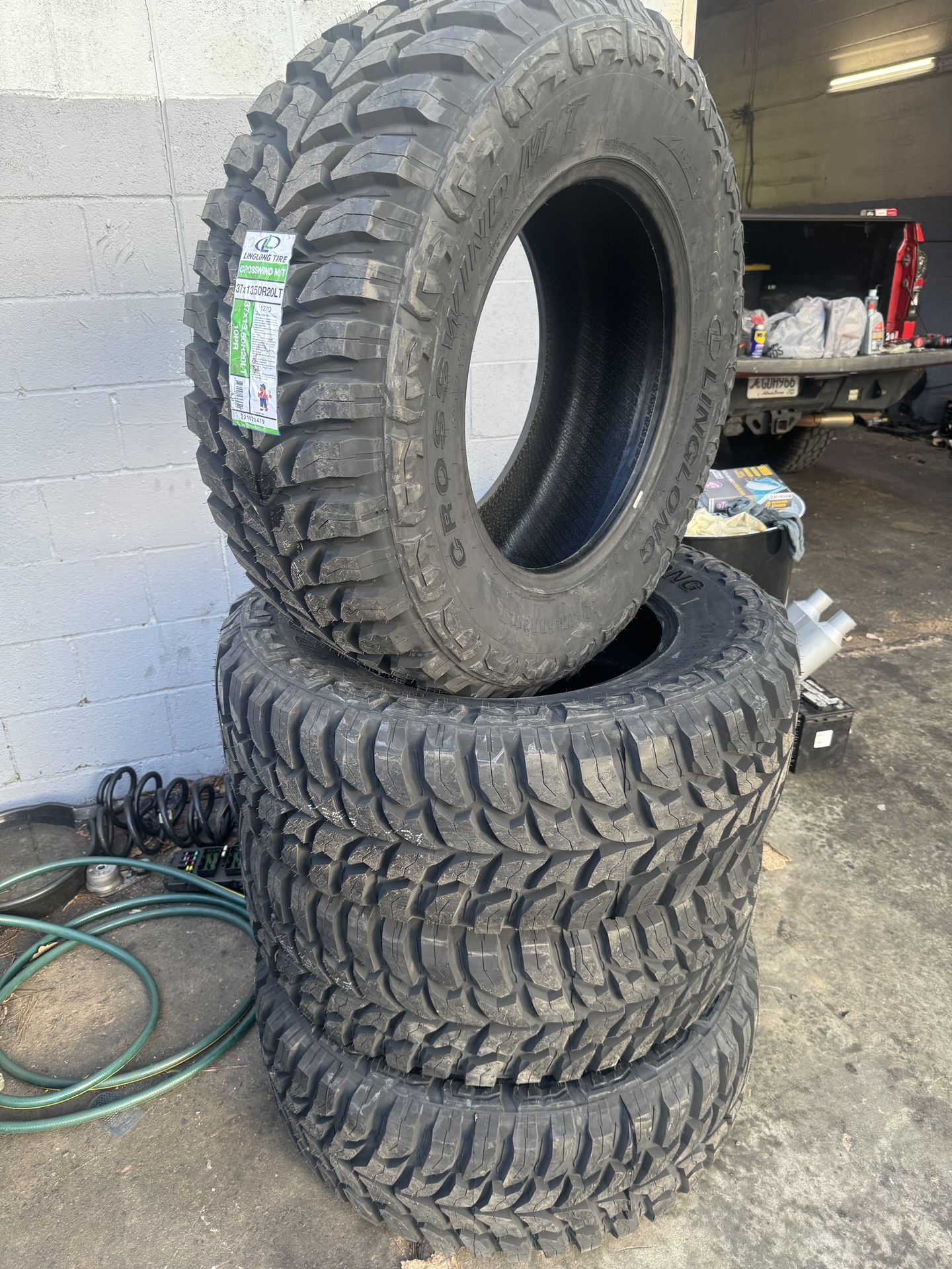 LT 37x13.50R20 MT Tires - 10 Ply