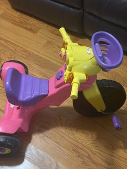 Kids Big Wheel Good Condition Makes Sounds House Driven