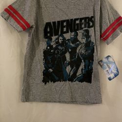 Boys advengers Size 8 New