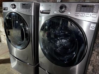 LG smart washer and dryer set