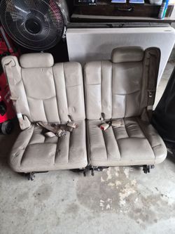 2004 Cadillac Escalade