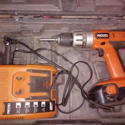 RIDGID 3/8 In.18 Volt Drill Driver R84001