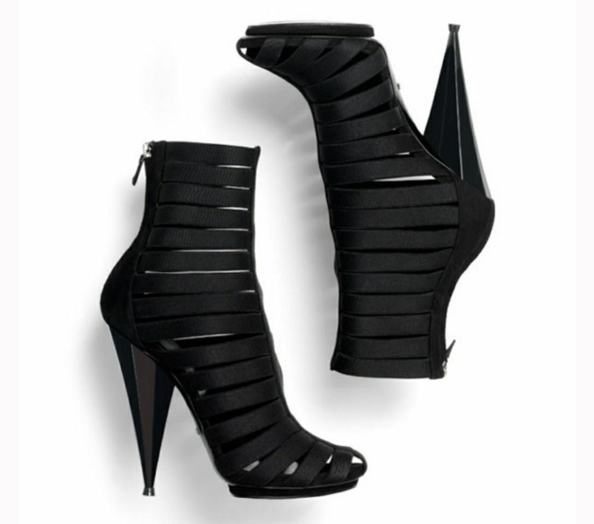 Gucci Black Elastic And Leather Isadora Gladiator Booties