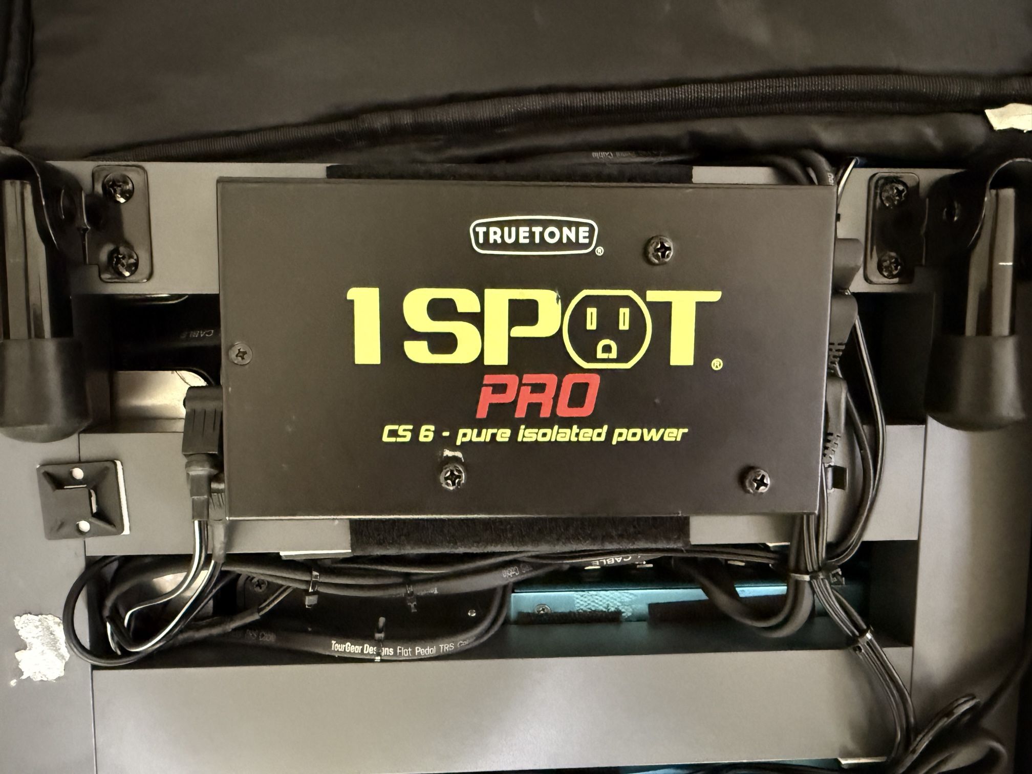 Truetone Onespot CS6 Pedal power supply