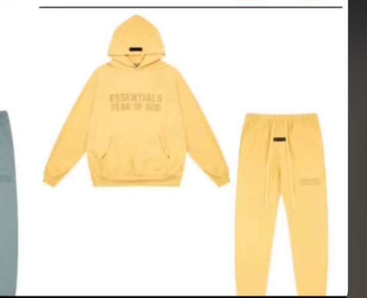 Essential Jogging Suit