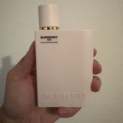 Burberry Her parfum 