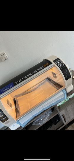 Incubator/ Pet Brooder