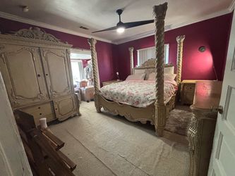 Ornate Four-Poster Bedroom Set