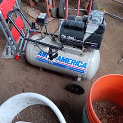 Air America 4hp 12 Gal