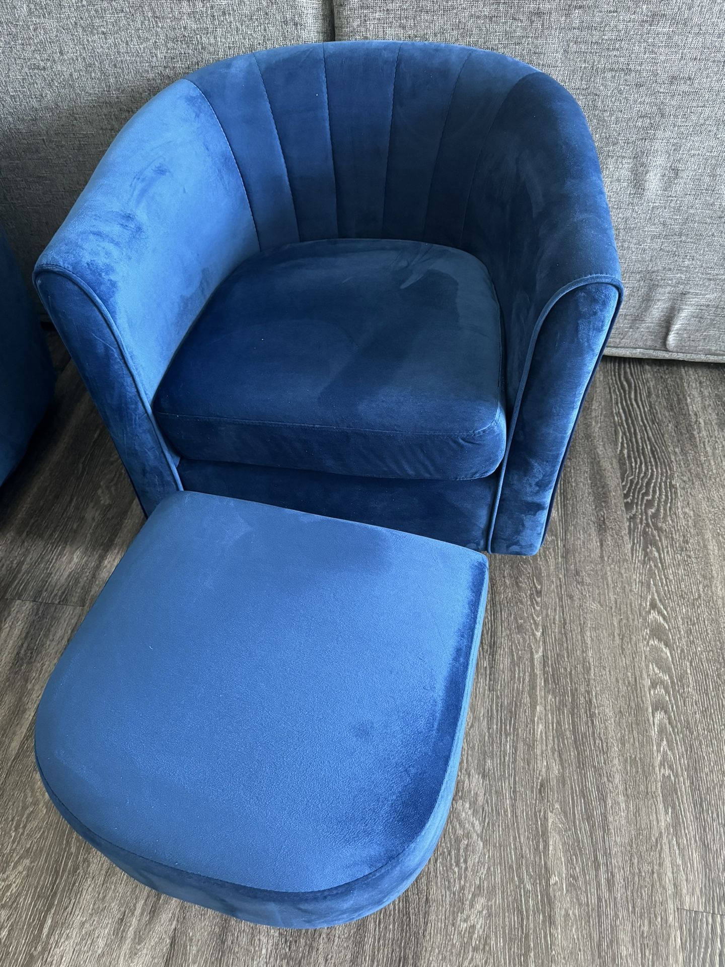 NEW Two Swivel Barrel Accent Chairs With Ottoman