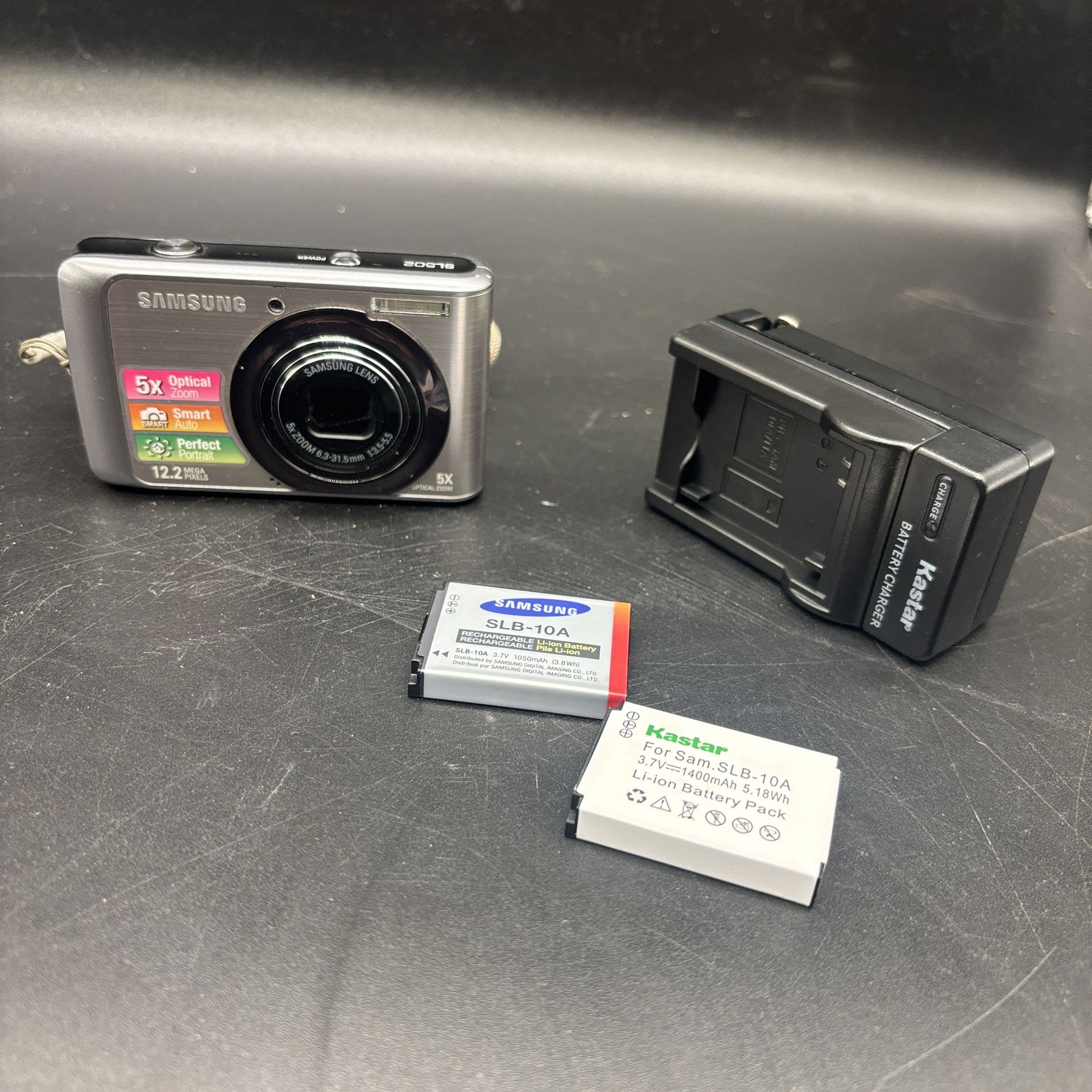 SAMSUNG Digimax SL502 12.2MP Digital Camera (Silver) CCD Point, 2 Batteries