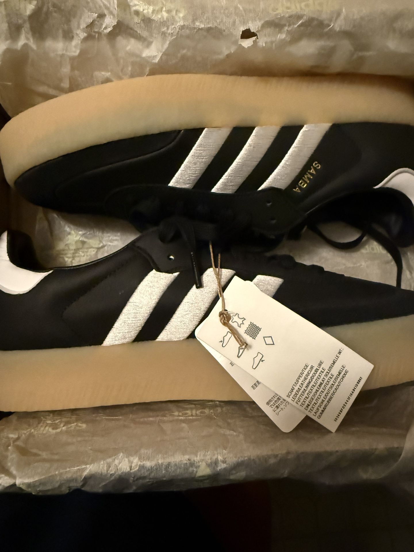 Adidas SAMBAE Men’s Size 9 Women’s Size 10