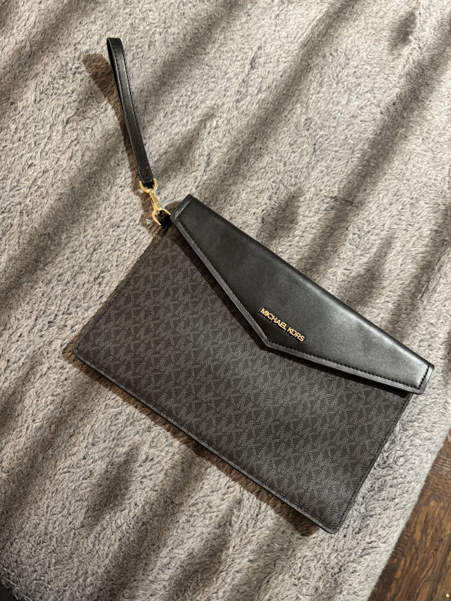 MK Wristlet