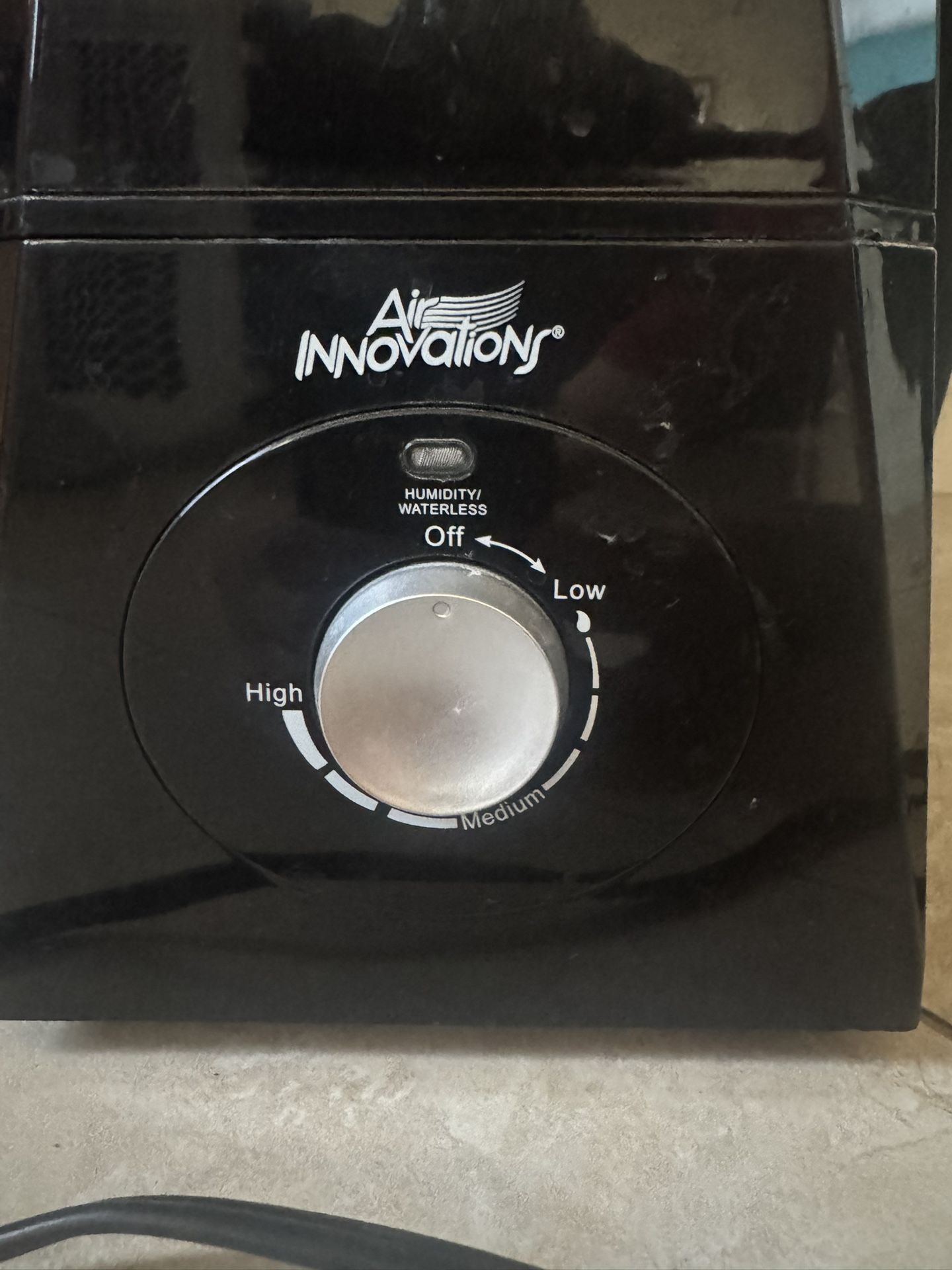 Air Innovations 1.1 Gallon Clean Cool Mist Ultrasonic Humidifier