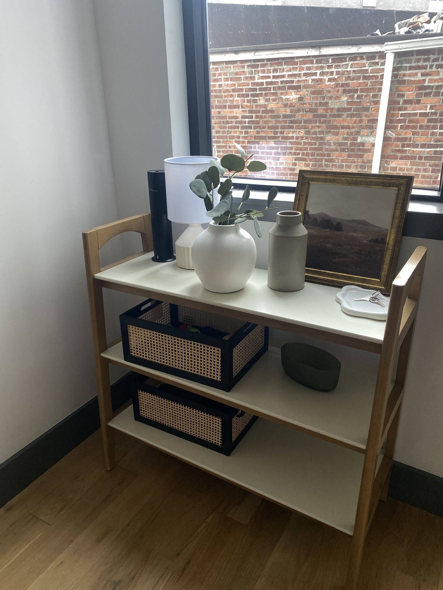 ENTRY TABLE/SHELVES