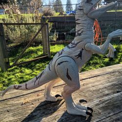 4 Colossal Jurassic Park Dinosaur Figures.