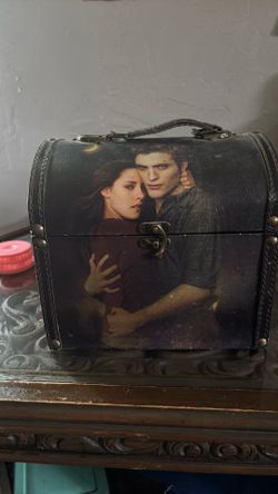 Twilight new moon chest box