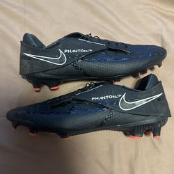 Nike Phantom Cleats Size 10