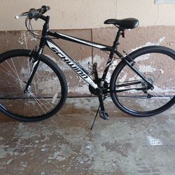 Brand New SCHWINN 700C Hybrid BICYCLE