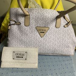 Guess Purse W Matching Wallet