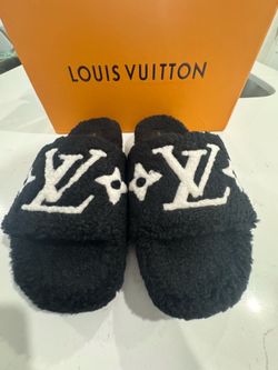 Black Furry Lv Slides