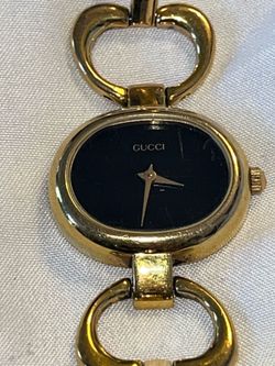 Vintage women’s Gucci watch $80