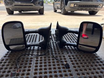OEM Ford power towing mirrors.   (see photos).