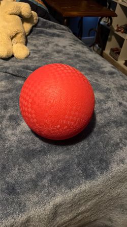 Kickball, red