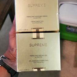 Supreme Moisturizing Cream and Peeling Gel