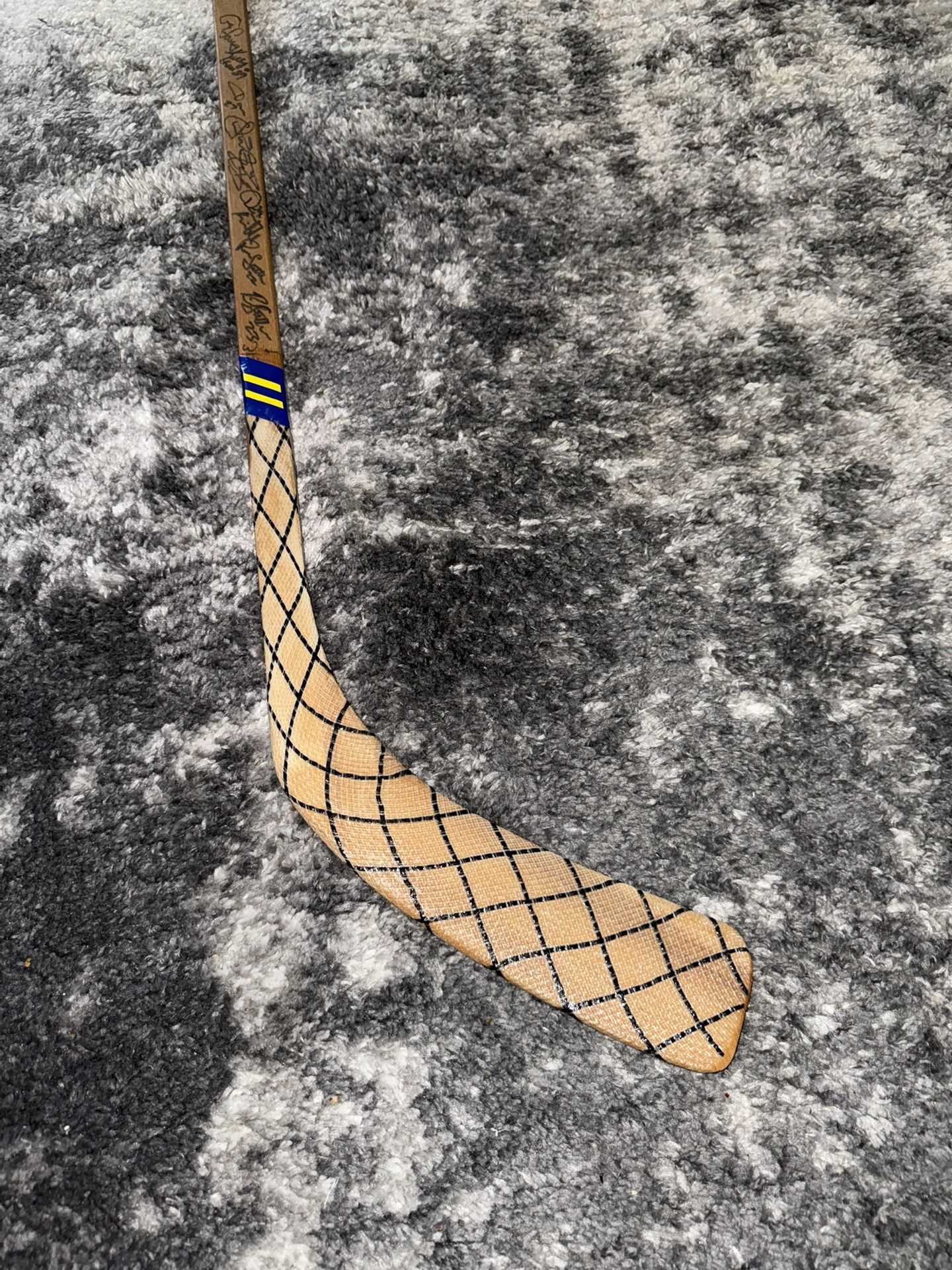 BLUES SIGNED HOCKEY STICK 🏒