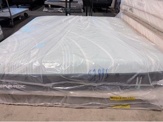 King Tempurpedic mattress ProAdapt medium hybrid 2.0
