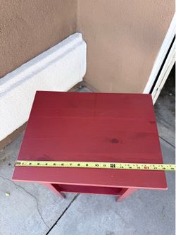 nightstand/table