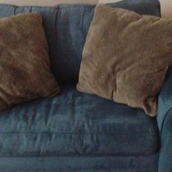 Loveseat Sofa /w Pullout Bed and Single Mattress 