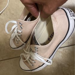 Converse All Star Chuck Low Top Light Pink Sz. 11.5