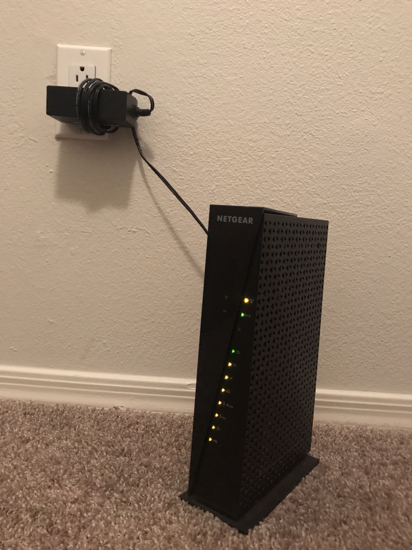 NETGEAR AC1750 Cable Modem WiFi Router Combo C6300