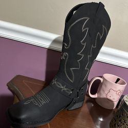 Brand New Women’s Cowboy Boots 