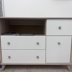 South Shore Yodi Changing Table with Drawers