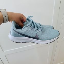 Nike Air Blue Zoom Pegasus Running Shoes Size 7 
