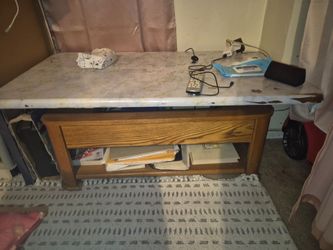 FREE!!! Wood table that lifts