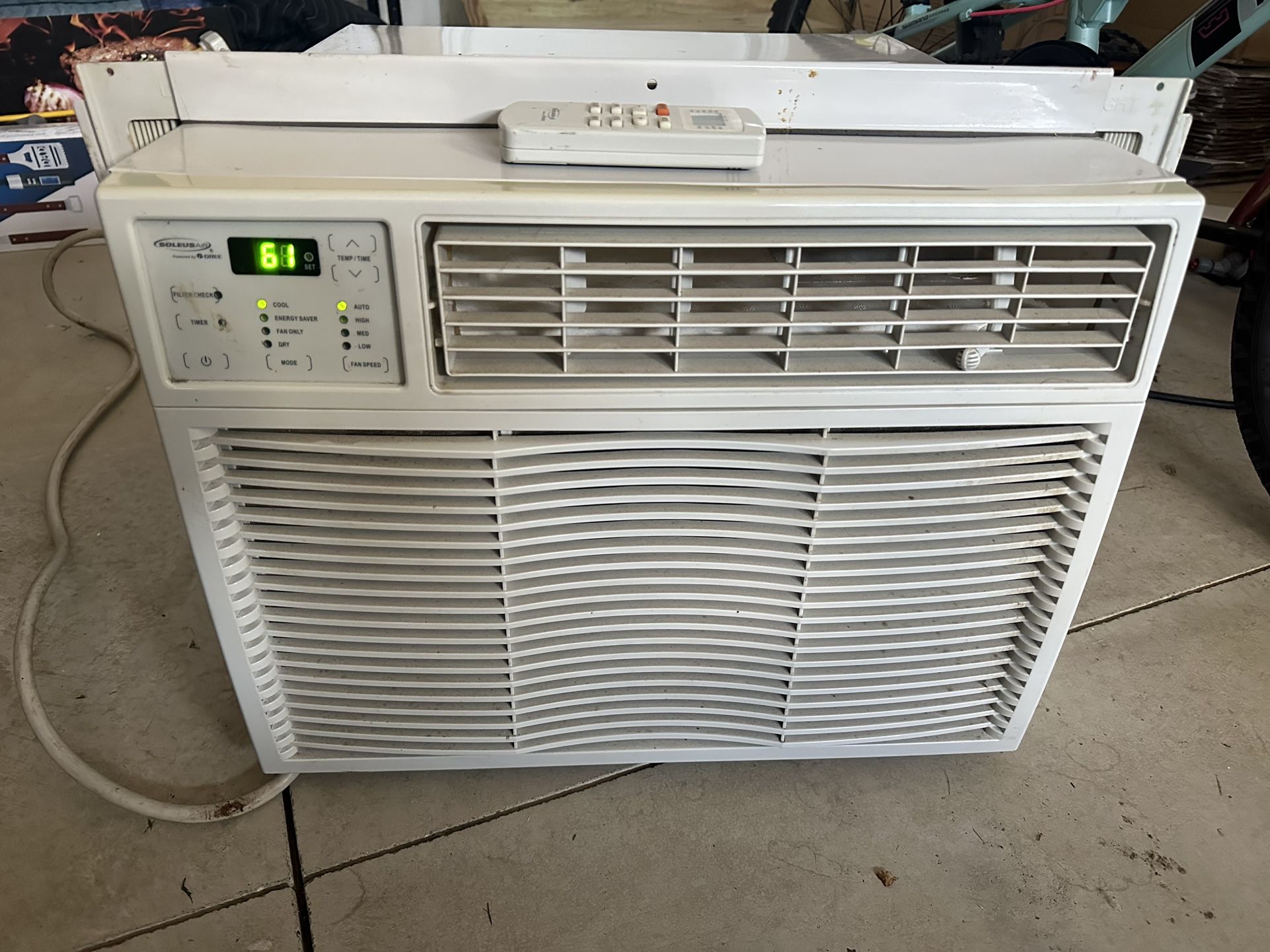 10,000 BTU Air conditioner