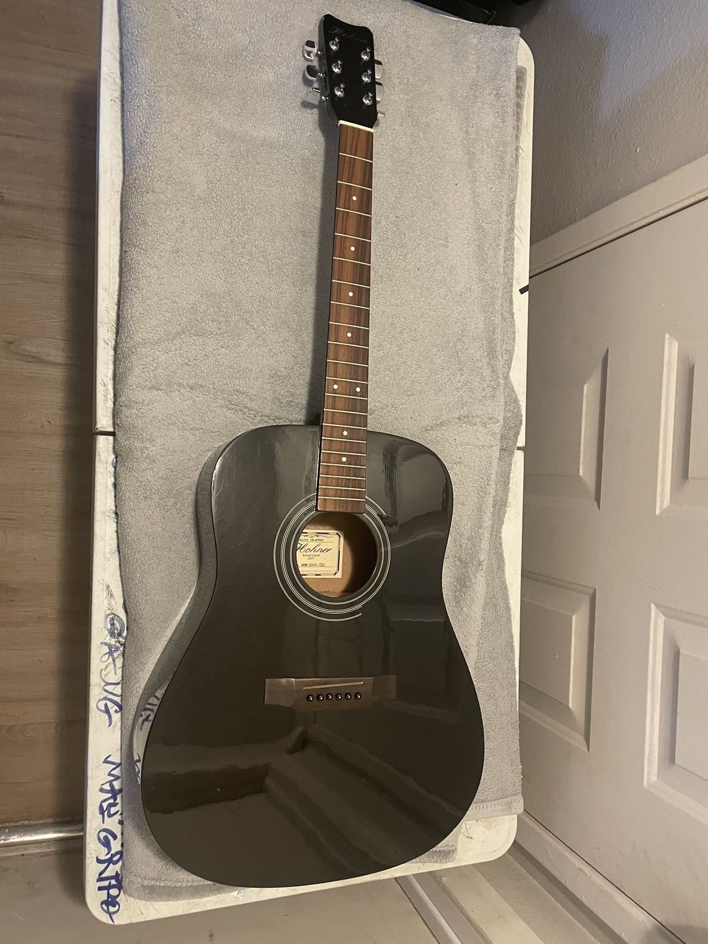 Hohner Acoustic Guitar