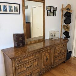 Vintage-Style Dresser & Mirror
