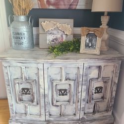 Farmhouse Gutted Record Table 