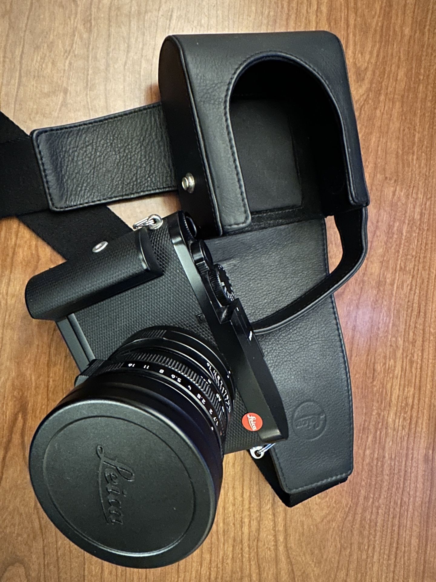 Leica Q2 In Great Condition With Extras