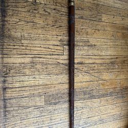 Walking Cane In Excellent Shape  35 Inches Tall 