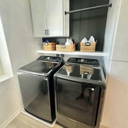 Samsung Washer And Dryer Like New 