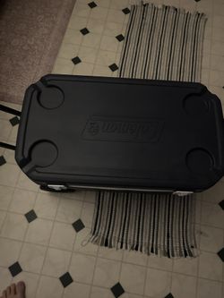 Coleman Navy Blue Ice Chest with Wheels