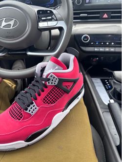 sz 9 brand new hit me